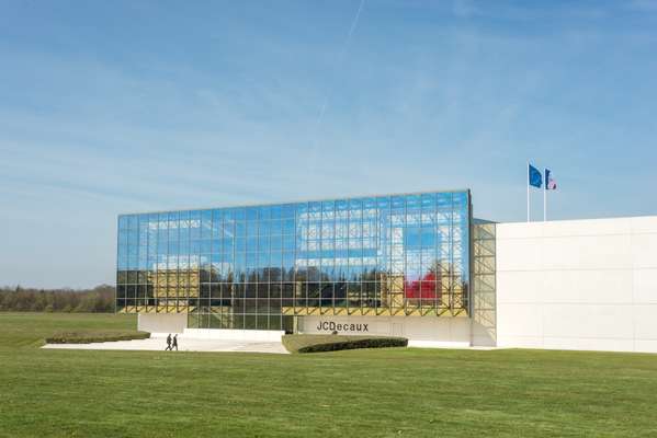 Head Office on the JCDecaux campus at Plaisir, near Versailles