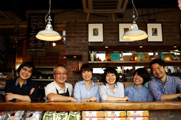 Voila café owner, Tatsuya Inoue (second from left) and his staff