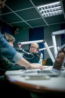 César Miguel Rondón broadcasting his Unión Radio show