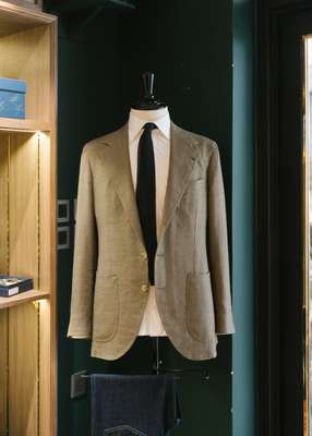 Made-to-measure suit at Prologue