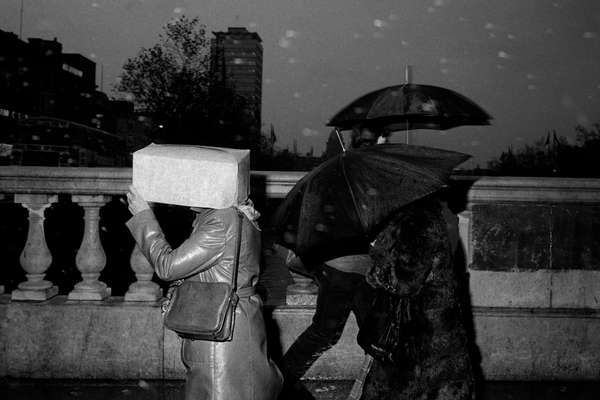 October 1981: O’Connell Bridge, Dublin (from ‘Bad Weather’ by Martin Parr) 
