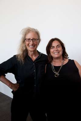 Annie Leibovitz (left) and Maja Hoffmann