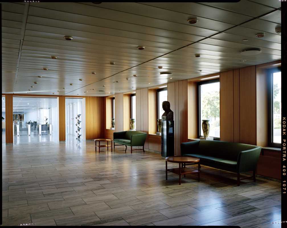 Lobby of the 1970s building, complete with bust of AP Møller 