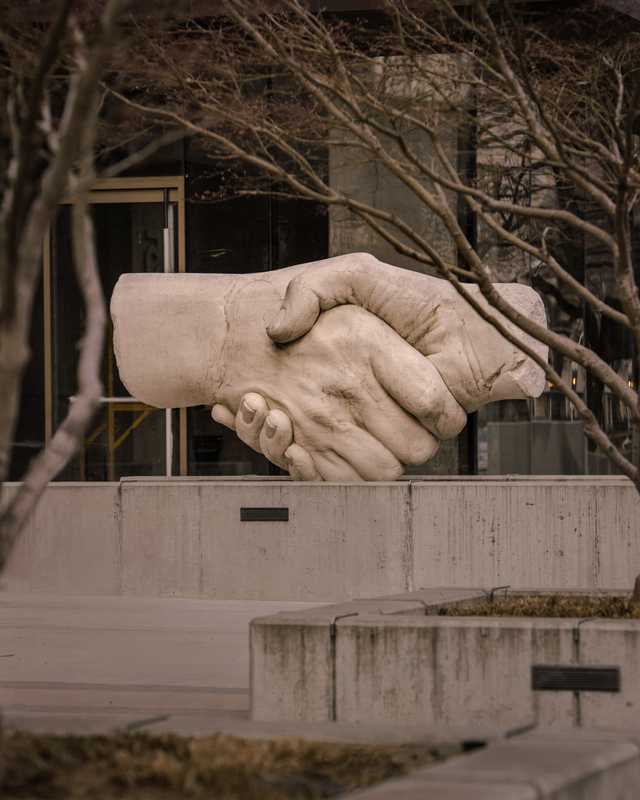 Peace sculpture by Stephen Kaltenbach
