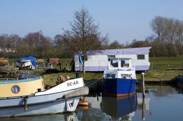 Houseboats near Schellingerwoude