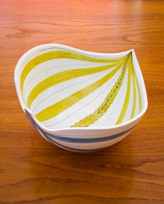 Stig Lindberg’s 1950s bowl at Jacksons