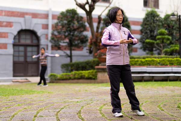 Practising tai chi 