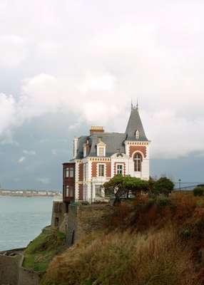 Villa Les Roches Brunes in Dinard 