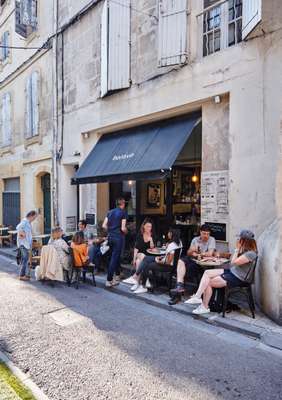 The narrow streets of Arles 