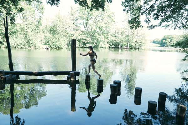 A precarious walk at Play Islands