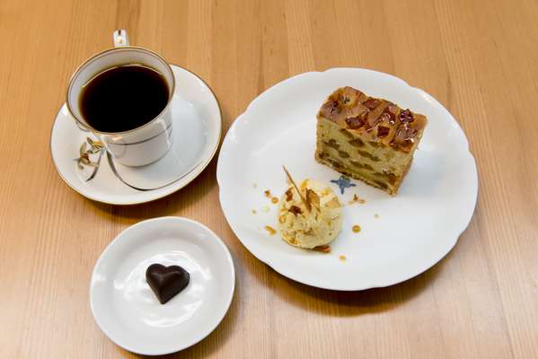 Pineapple pound cake at SheMe House café