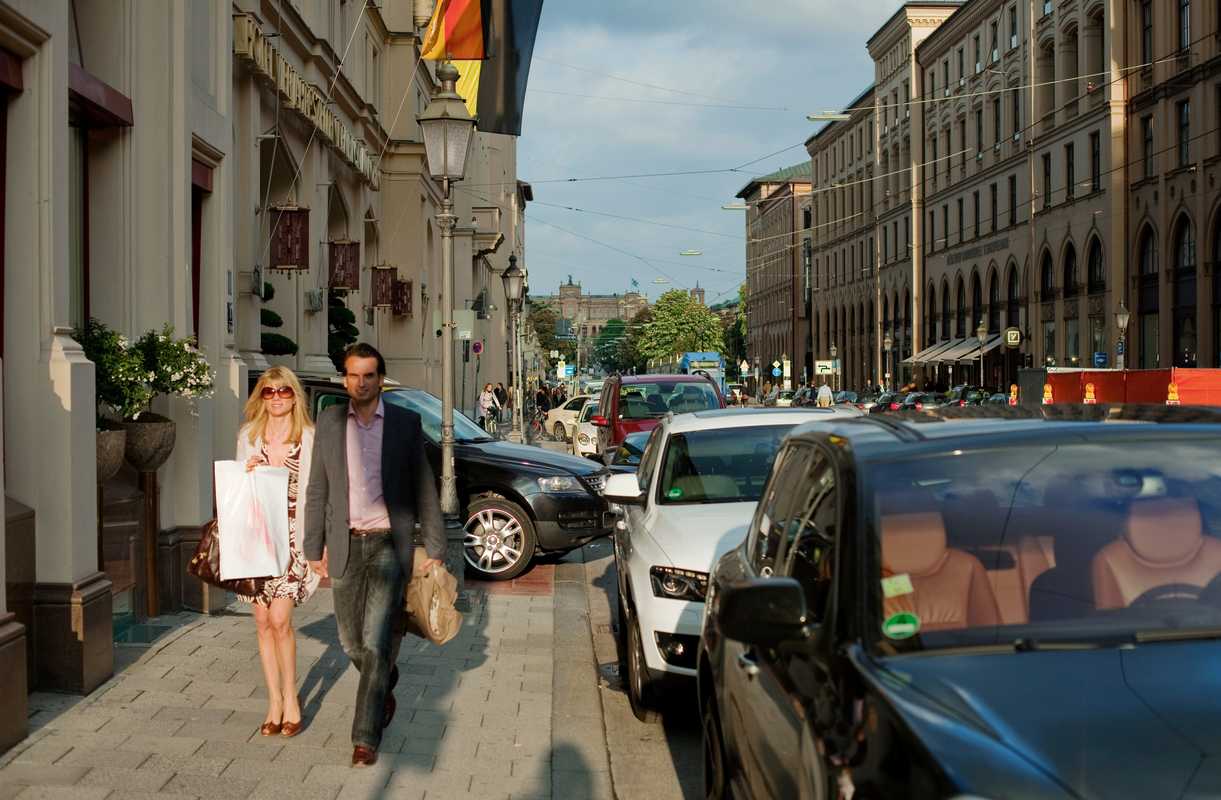 Shoppers outside the Four Seasons hotel in Maximilianstrasse