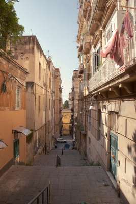 Spaccanapoli, the unerring Roman street that divides the city between ancient and modern 