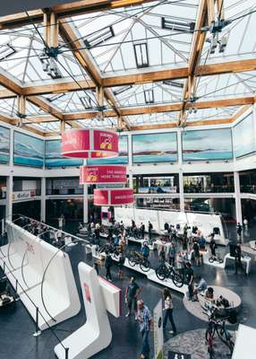 Eurobike crowds gathering in main hall