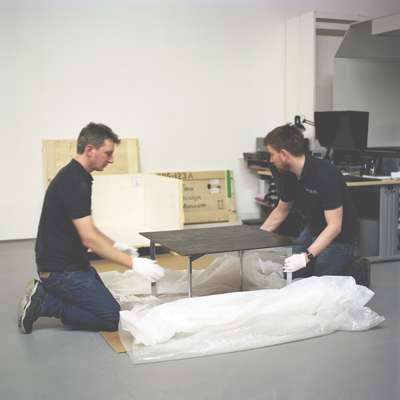 Unpacking a Vitra Design Museum table
