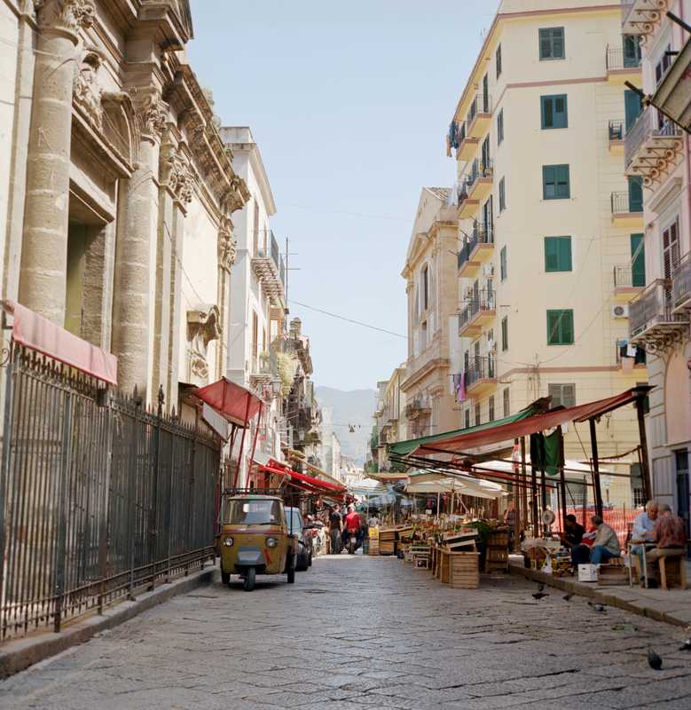 Market at Via Porta Carini 