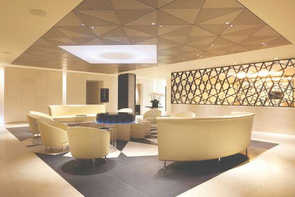 Qatar Lounge