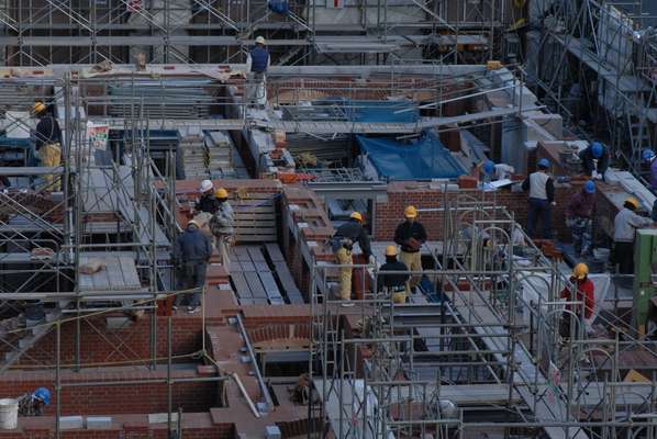 Construction of the Mitsubishi Ichigokan replica