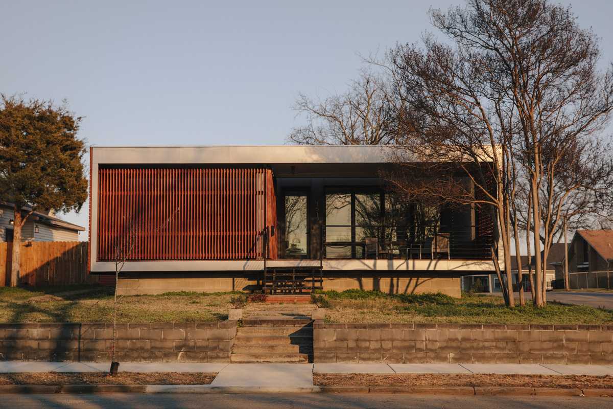 Modern home in MacArthur Park 