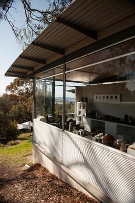 Ridgeline Pottery Guest House, Tasmania