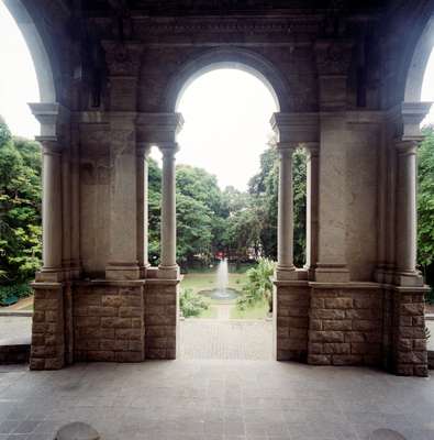 Main entrance to the Parque Lage School of Visual Arts, in Jardim Botânico