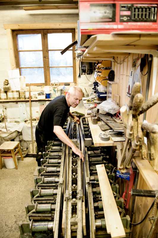 Ulf uses a 1960s Swedish ski press 