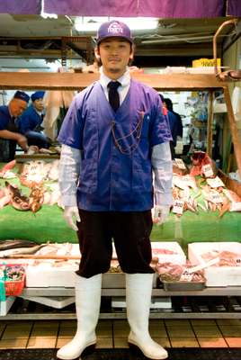 Ryuta Takeichi, employee at Tenryu fish shop in Yanagibashi