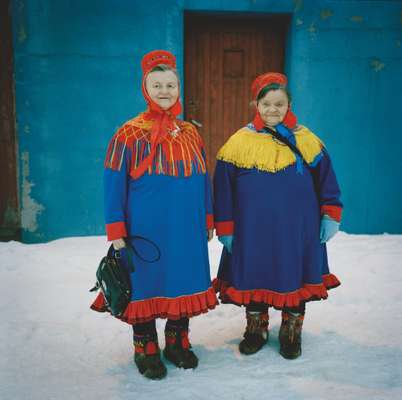 Sámi women in traditional dress
