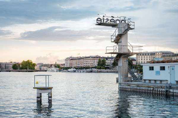 The Bains diving boards make for ‘poésie’ in motion