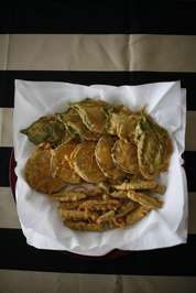 Pakoras of spinach, aubergine and okra 