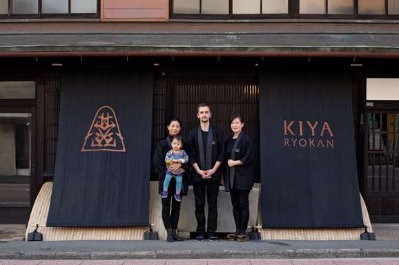 Chikae Greb and daughter Yae, Bartholomeus Greb and Mari Mori 