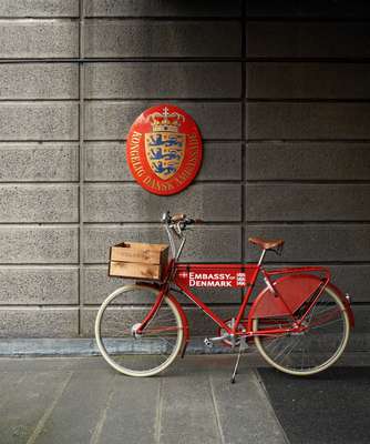 Bicycle at the Hans Street entrance