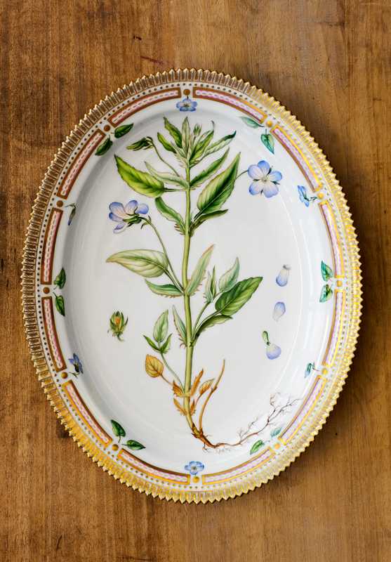 Flora Danica serving plate 
