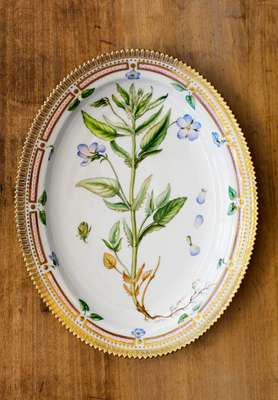 Flora Danica serving plate 