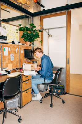 Private desk in NeueHouse