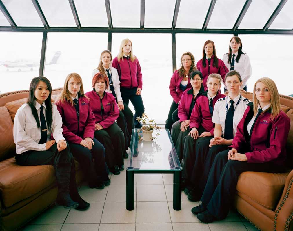 Women pilots and students