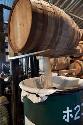 Draining casks