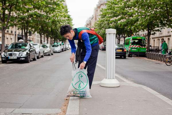 Kenta Usui, Paris team, on Avenue d’Eyla