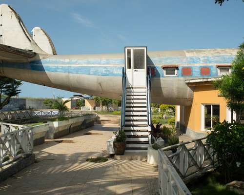 Converted Air Canada plane: it’s now a bar