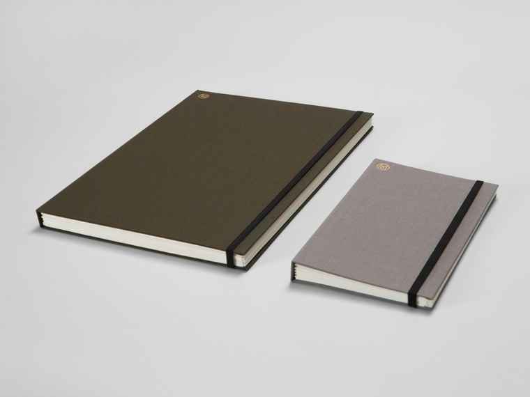 resume holder