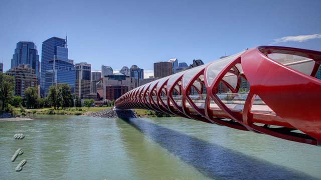 Calgary: Peace Bridge
