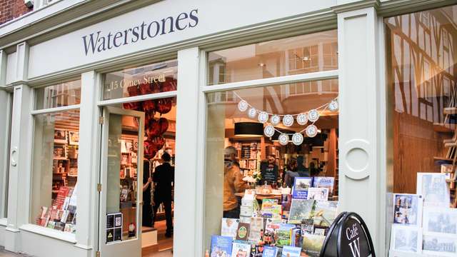 Waterstones: graphic novels in retail